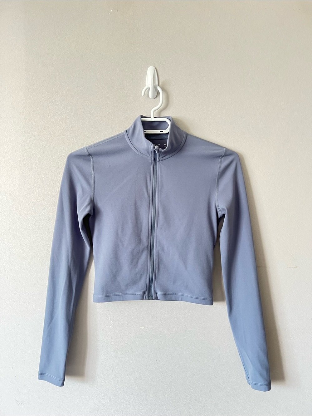 Aritzia TNA TNAction Zip up